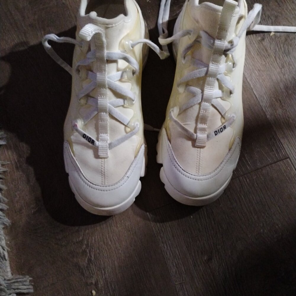 Shoes - Picture 4 of 10